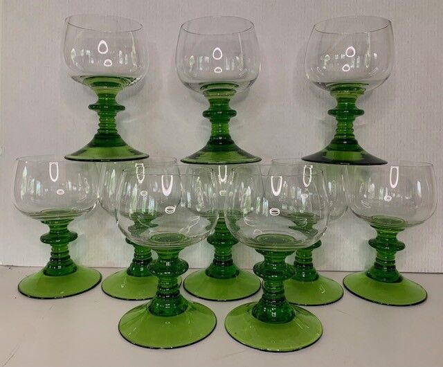White wine glasses of Alsace ROEMER in crystal green foot