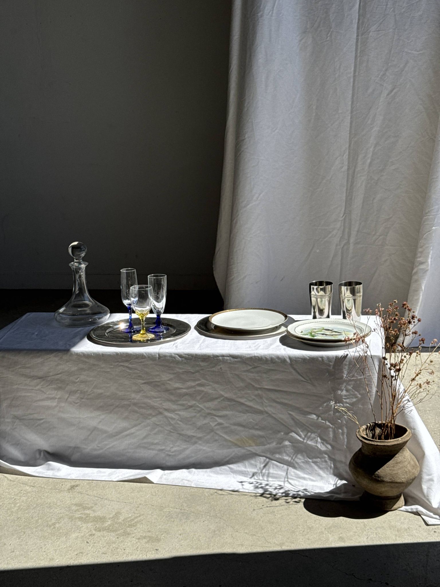 Round vintage silver-plated tray D30 H2