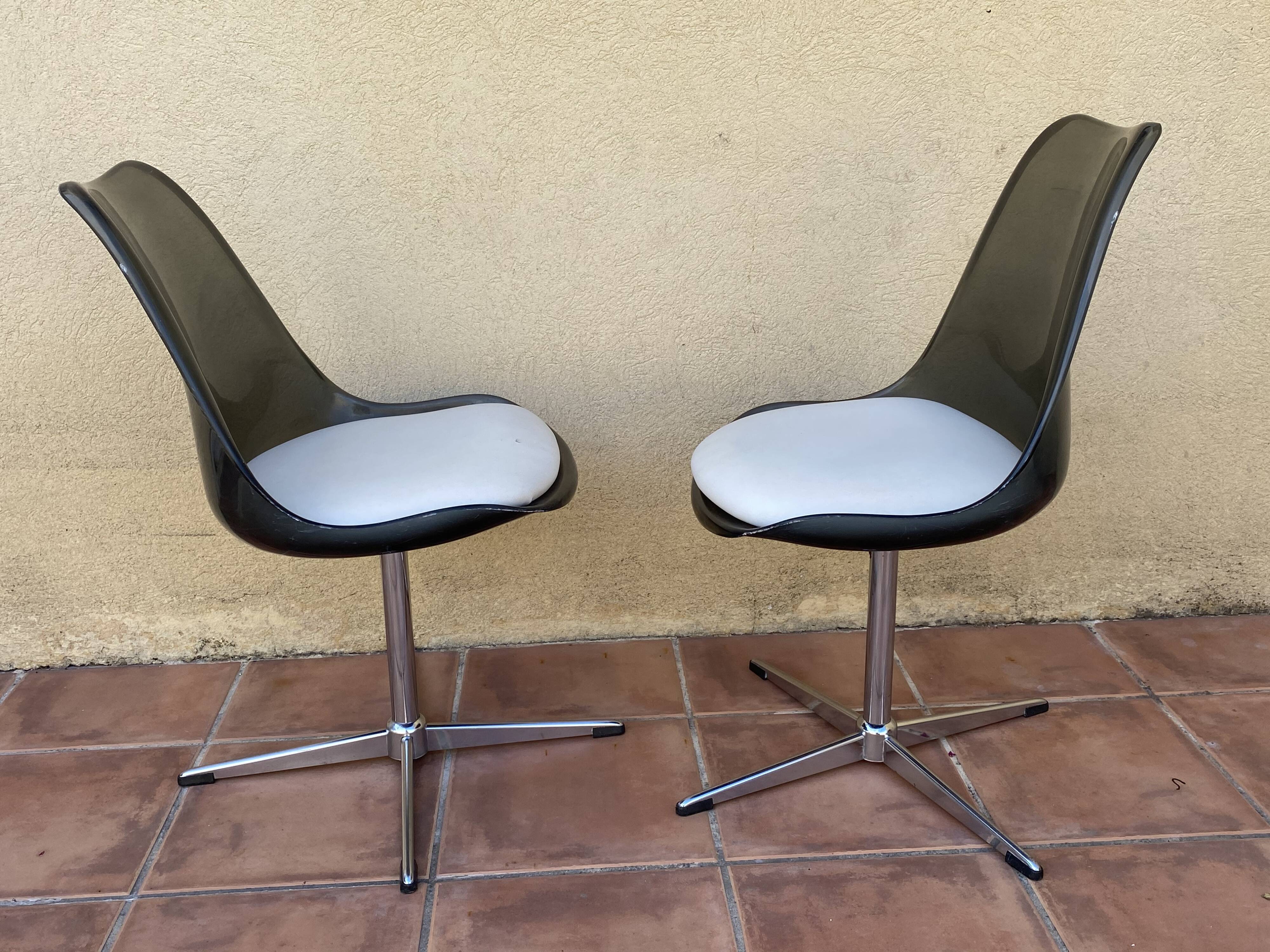 Pair of plexiglass shell and chrome steel chairs 1970.