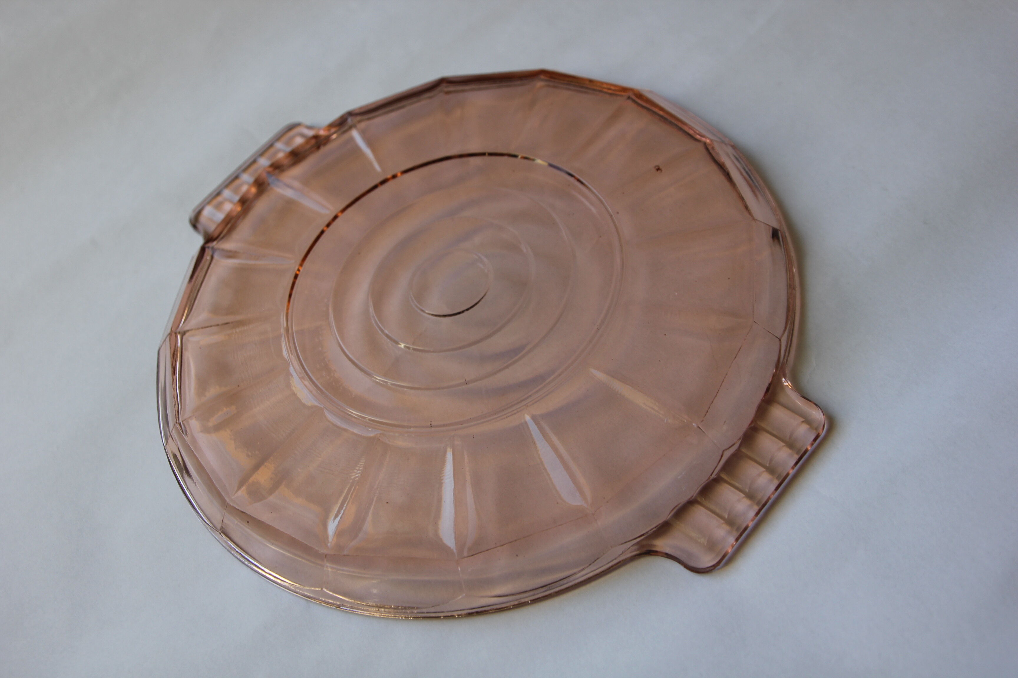 Round pink glass dish