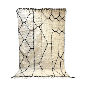 Moroccan Berber carpet Beni Ouarain with black graphic patterns 3,09x1.99m