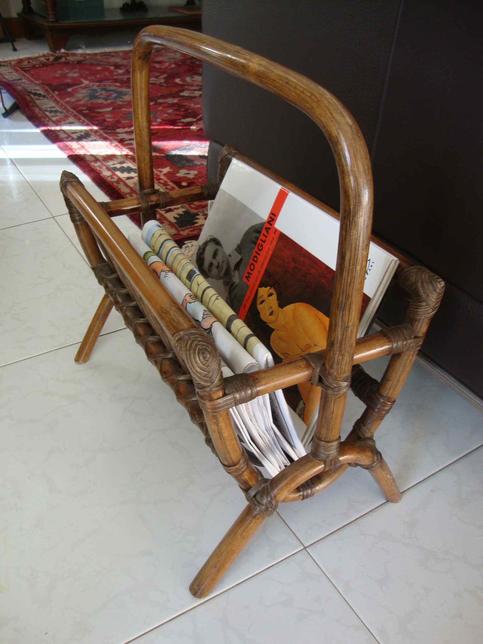 Reviews holder in rattan 70s