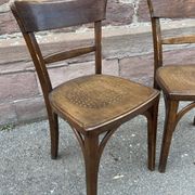 Paire de chaises de brasserie bois courbé