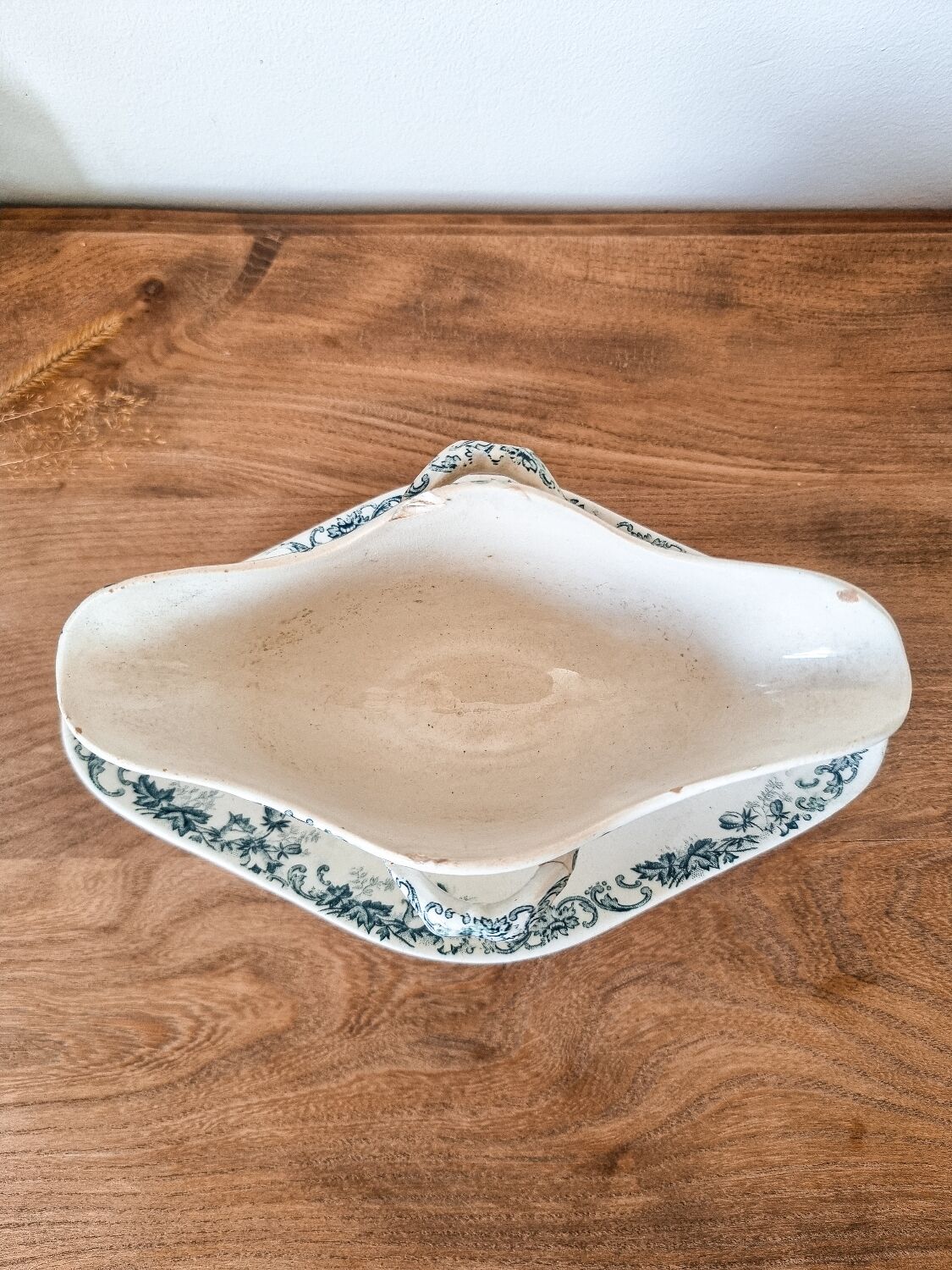 Late 18th century St Amand gravy boat in iron earth