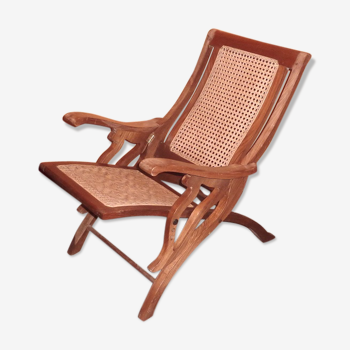 Colonial folding chair