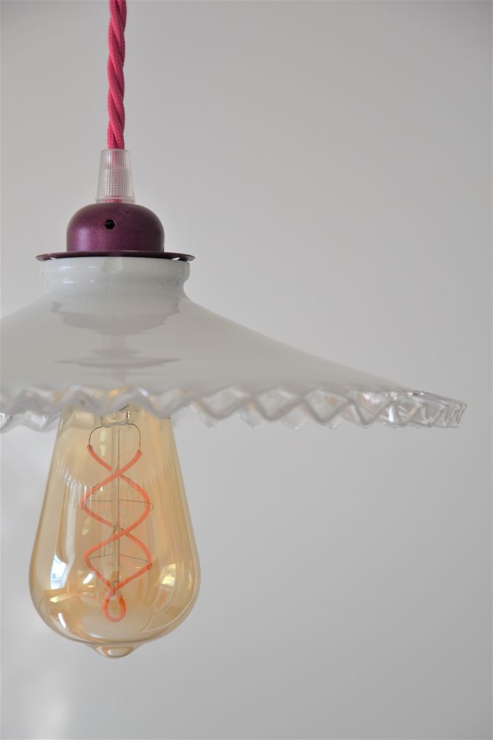 Pleated opaline suspension, pink cord