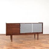 Enfilade Op-Art Mid-Century en Noyer Peint à la Main de Bytomskie Fabryki Mebli, 1960s.