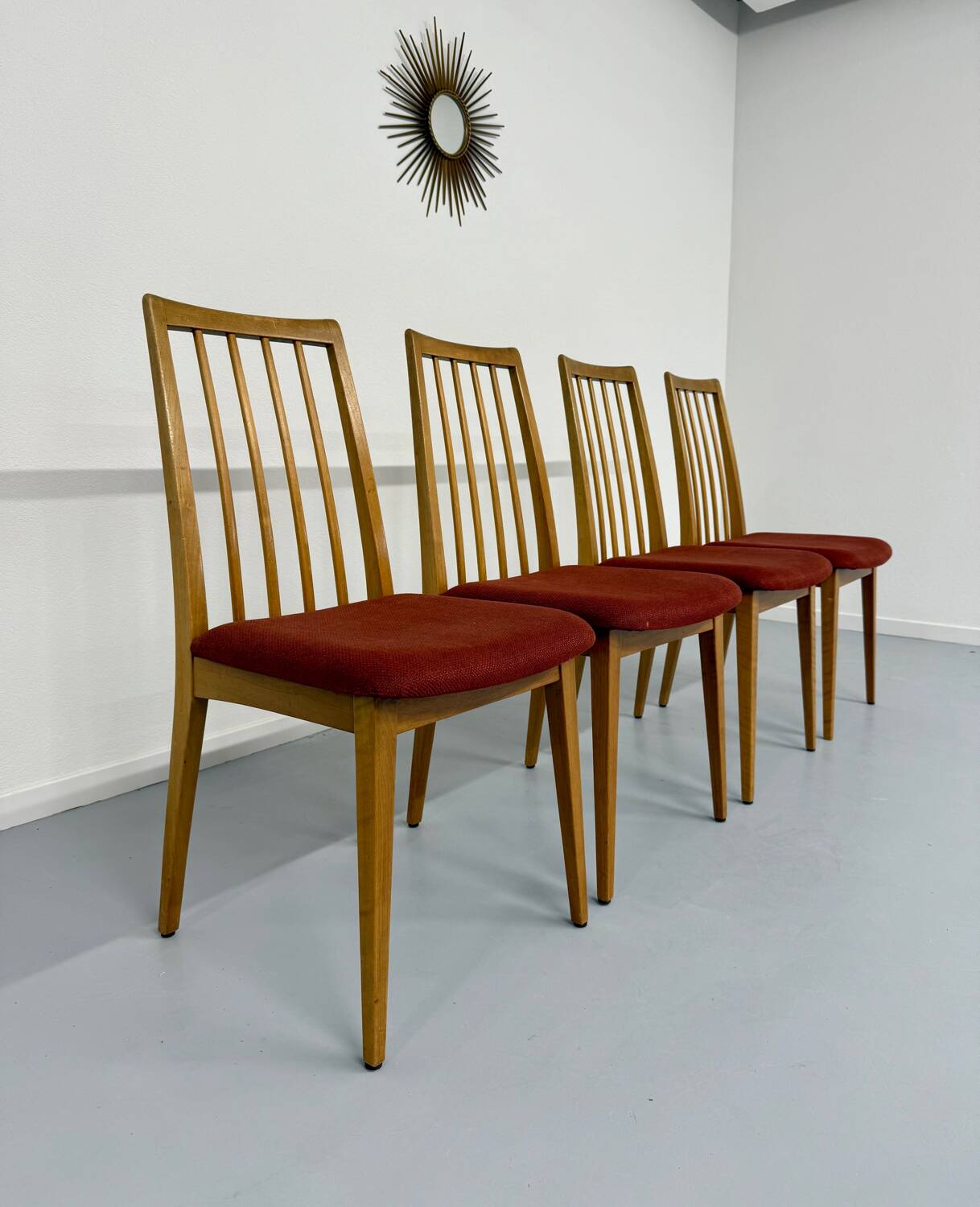 Set of 4 chairs in solid beech and vintage orange fabric, 70s design