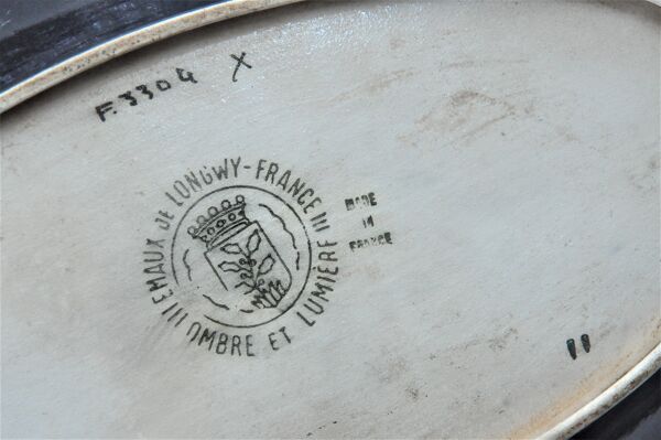 Ancien plat en emaux de longwy ombre et lumière collection céramique design