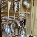 Silver metal cutlery set