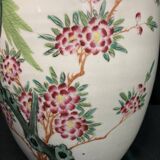 Chine, ancien grand vase en porcelaine polychrome fin xixème