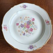 12 semi-hollow plates in Vierzon porcelain decorated with flowers and gilding