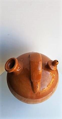 Oil jar in sandstone