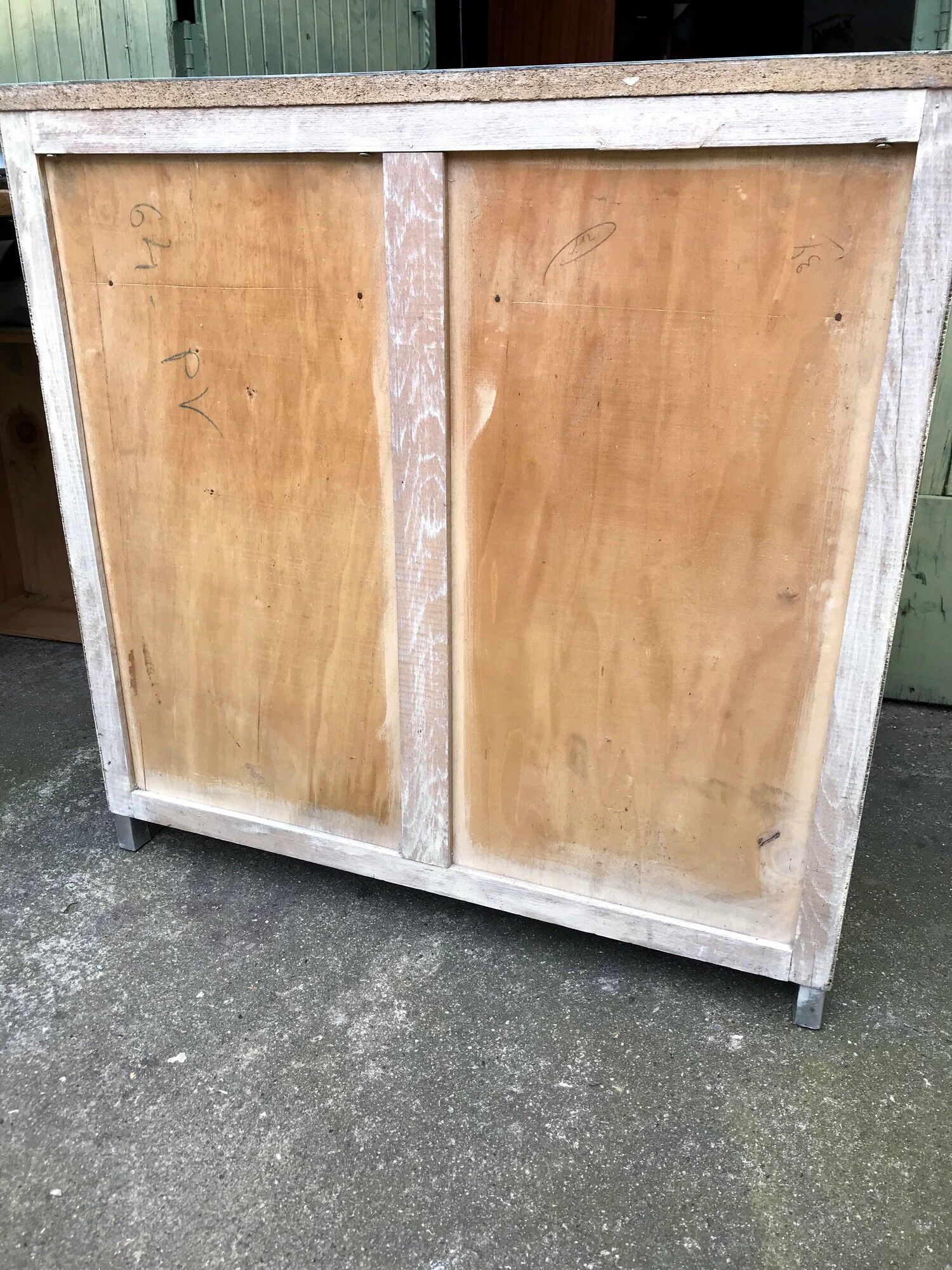 Vintage sideboard in formica 50s