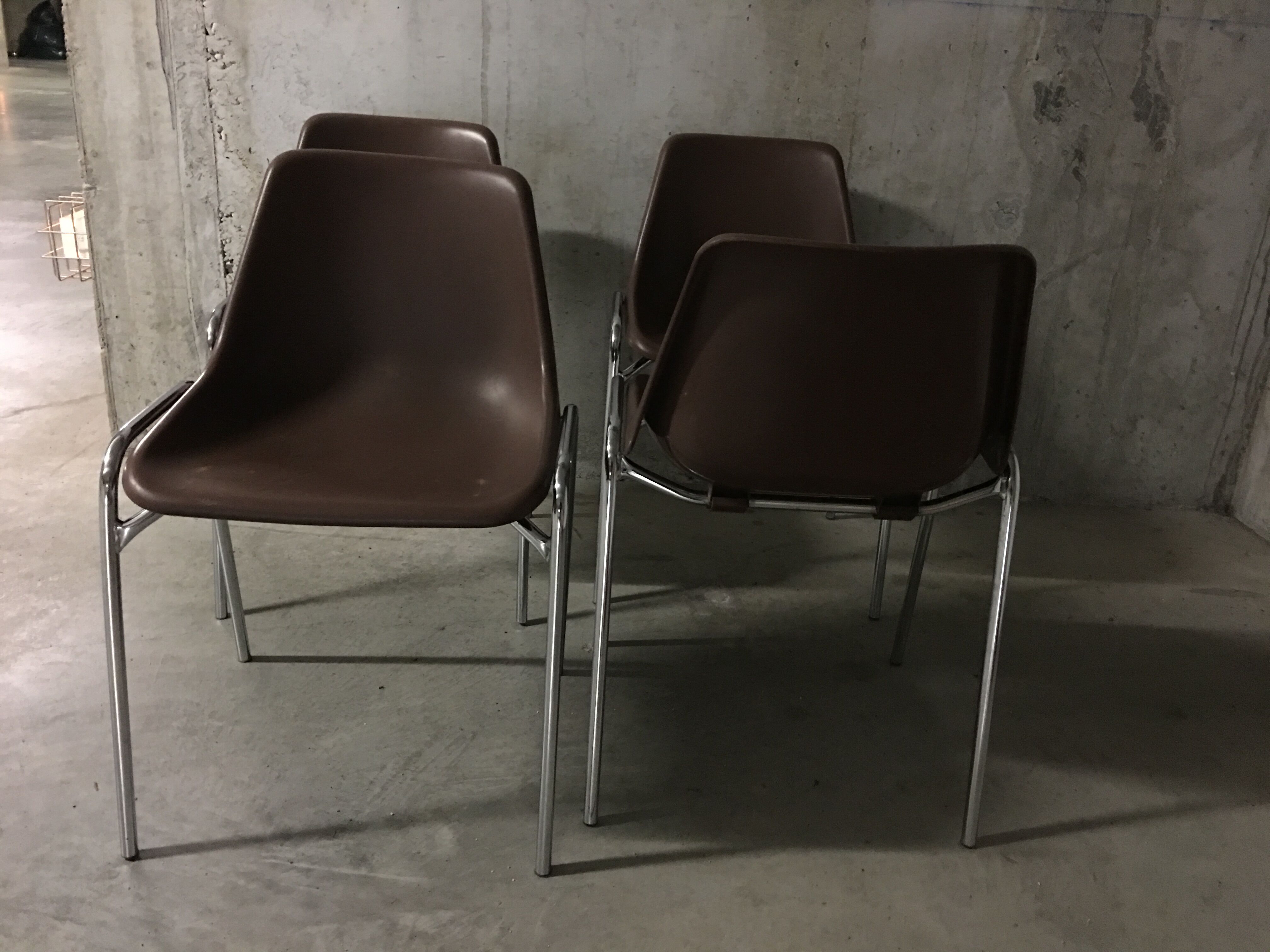 Suite of 4 Mullca conference chairs