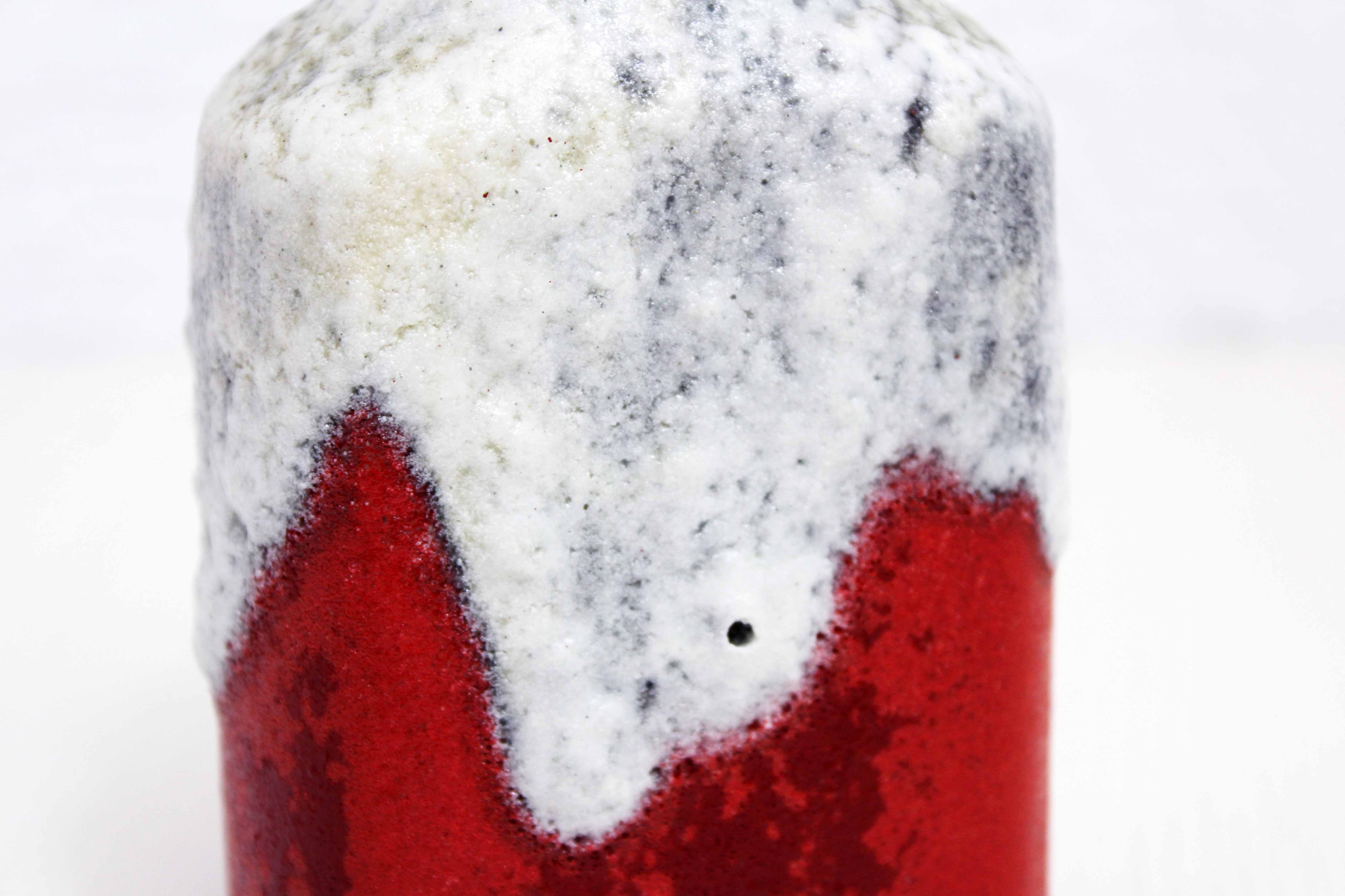 WG 60s lava texture vase