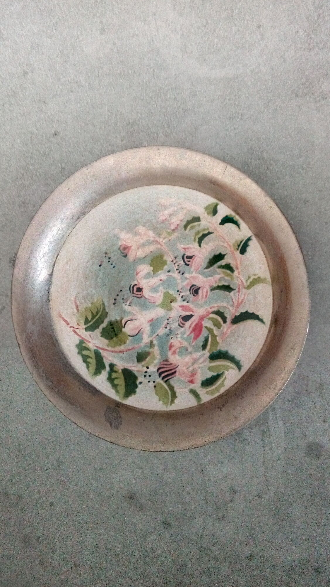 Duo of sub bouteilles or metal and ceramic coasters