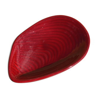 Empty-pocket burgundy mold