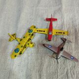 Jouets en métal avions