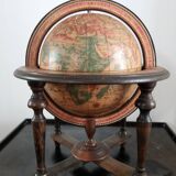 Ancien globe terrestre de bureau  en bois, Italie XXème siècle