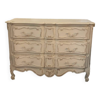 Patinated Louis XV Provençal chest of drawers from yesteryear