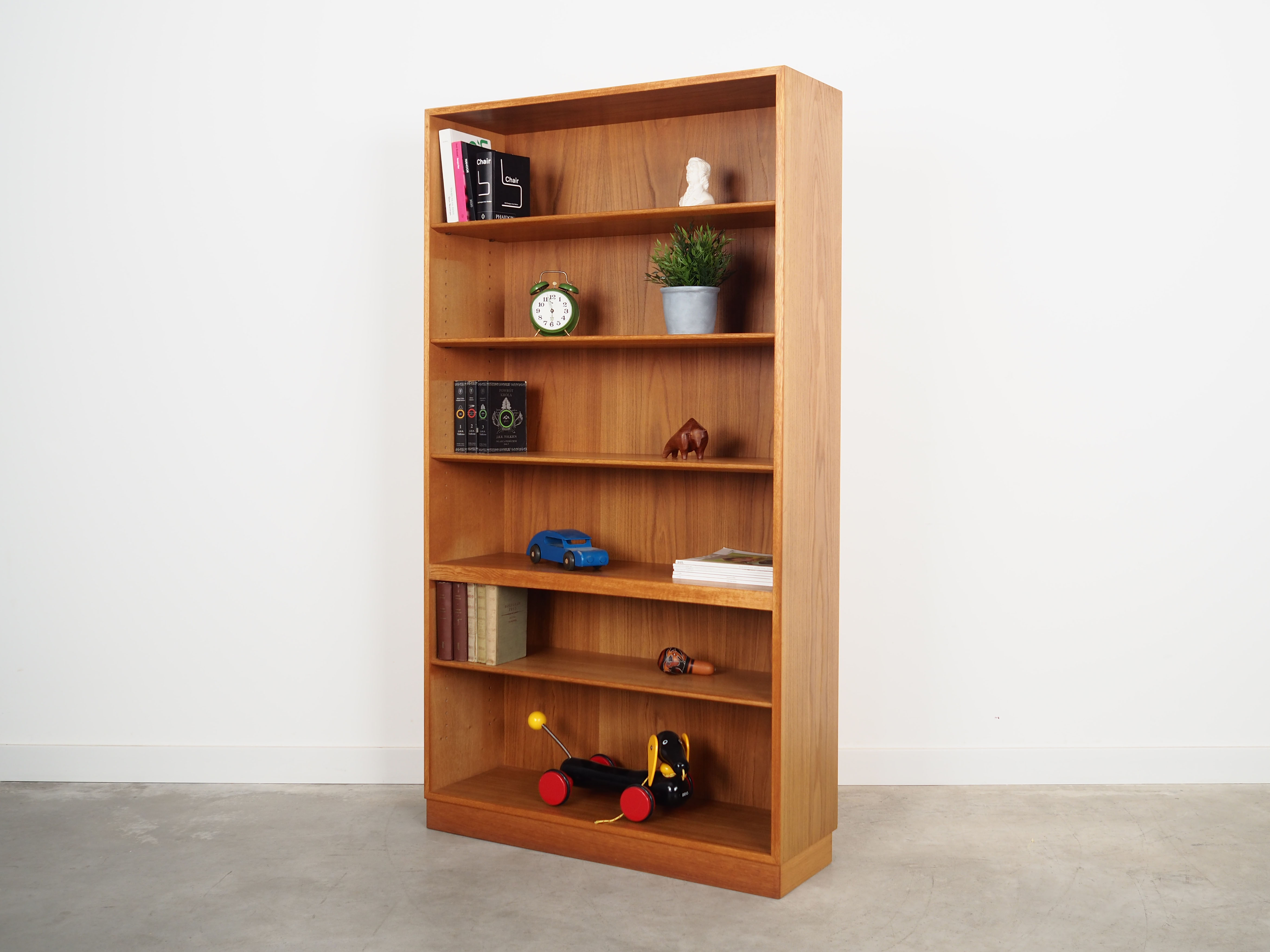 Ash bookcase, Danish design, 1960s, designer: Børge Mogensen
