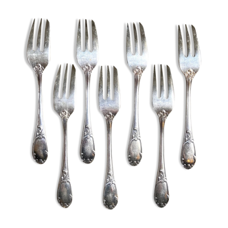 7 silver metal dessert forks