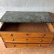 Commode ancienne en noyer