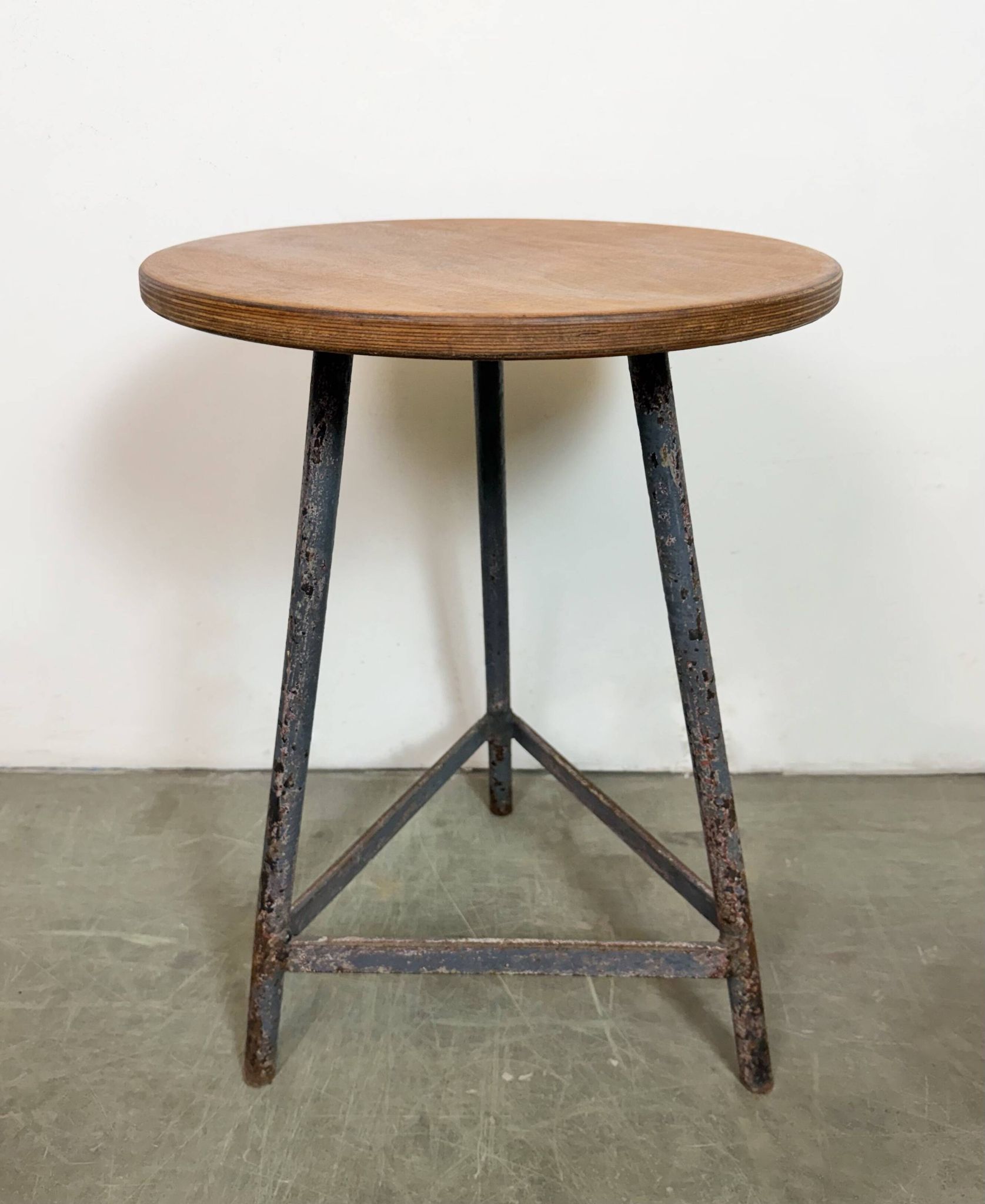 Tabouret d'atelier industriel gris, années 1960