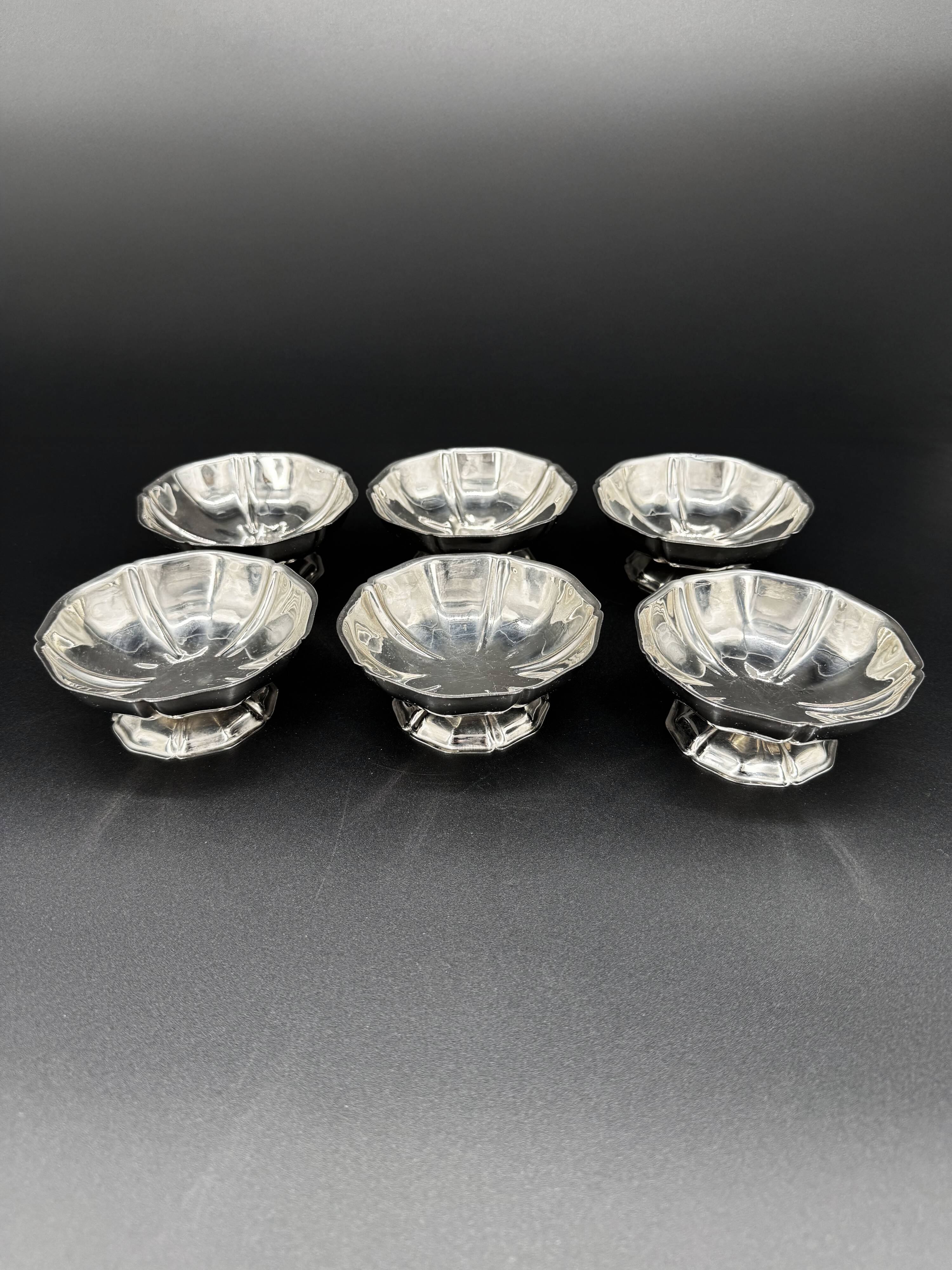 6 stainless steel dessert bowls