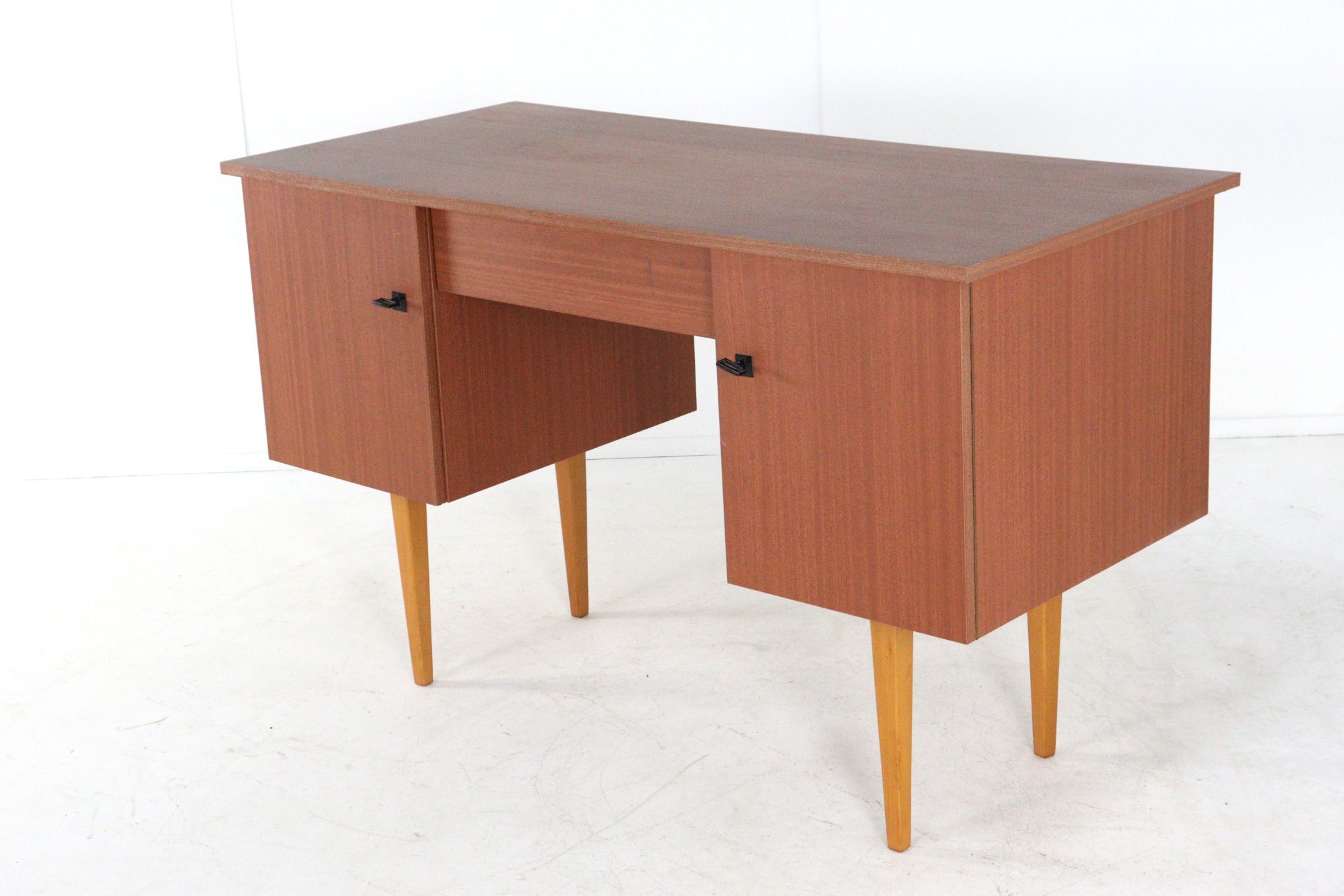 Bureau vintage - moderne du milieu du siècle