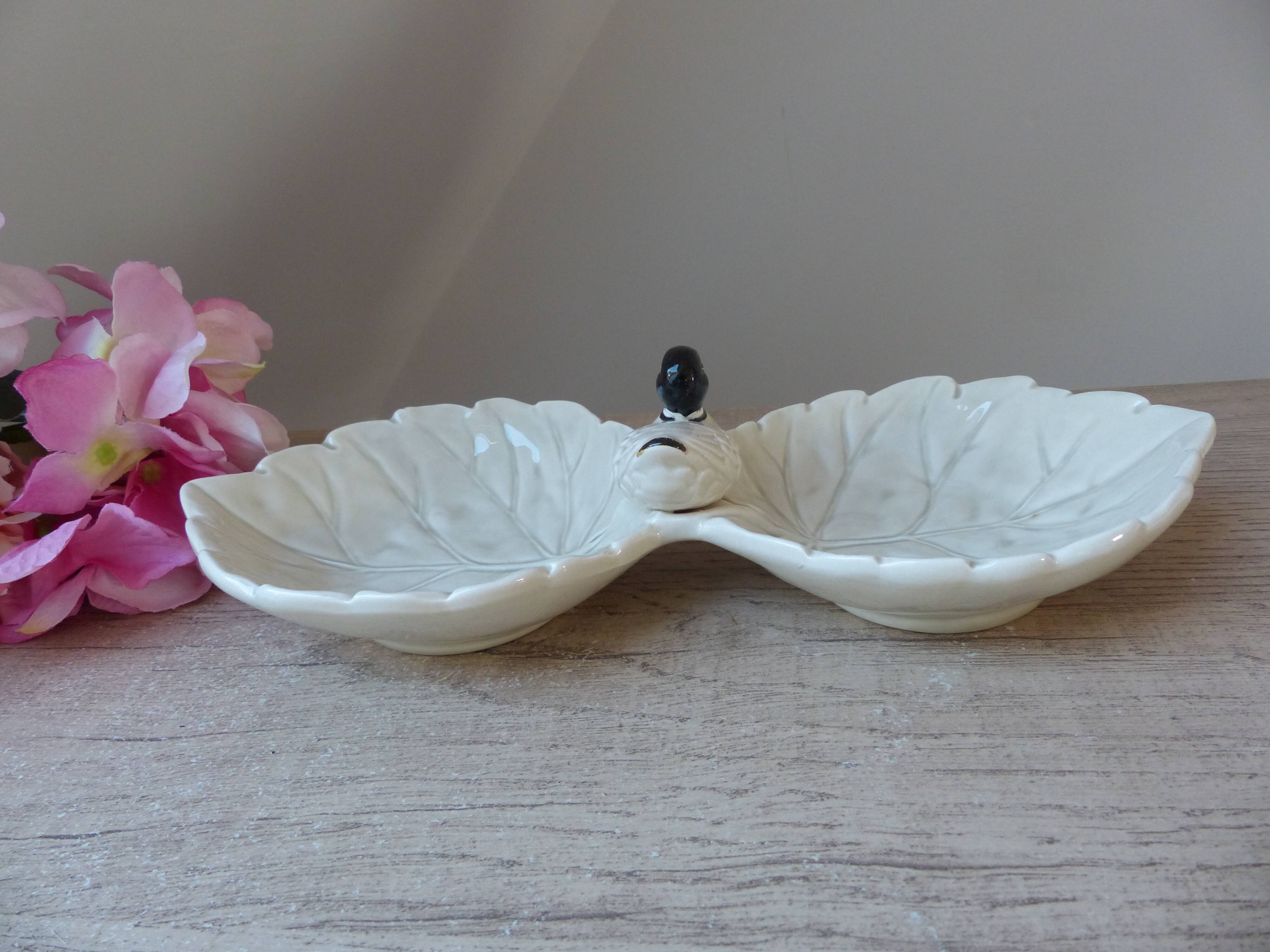 Duck serving dish in slip, serving dish for duck aperitif