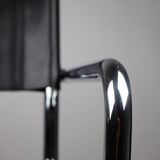 Pair of Matteo Grassi MG5 chairs in black leather and chrome