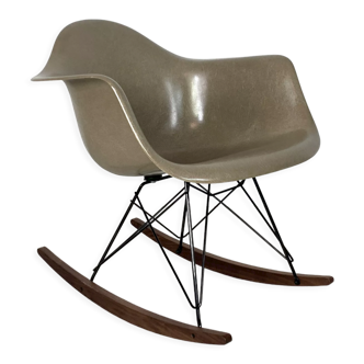 Rocking-chair RAR de Charles & Ray Eames pour Herman Miller