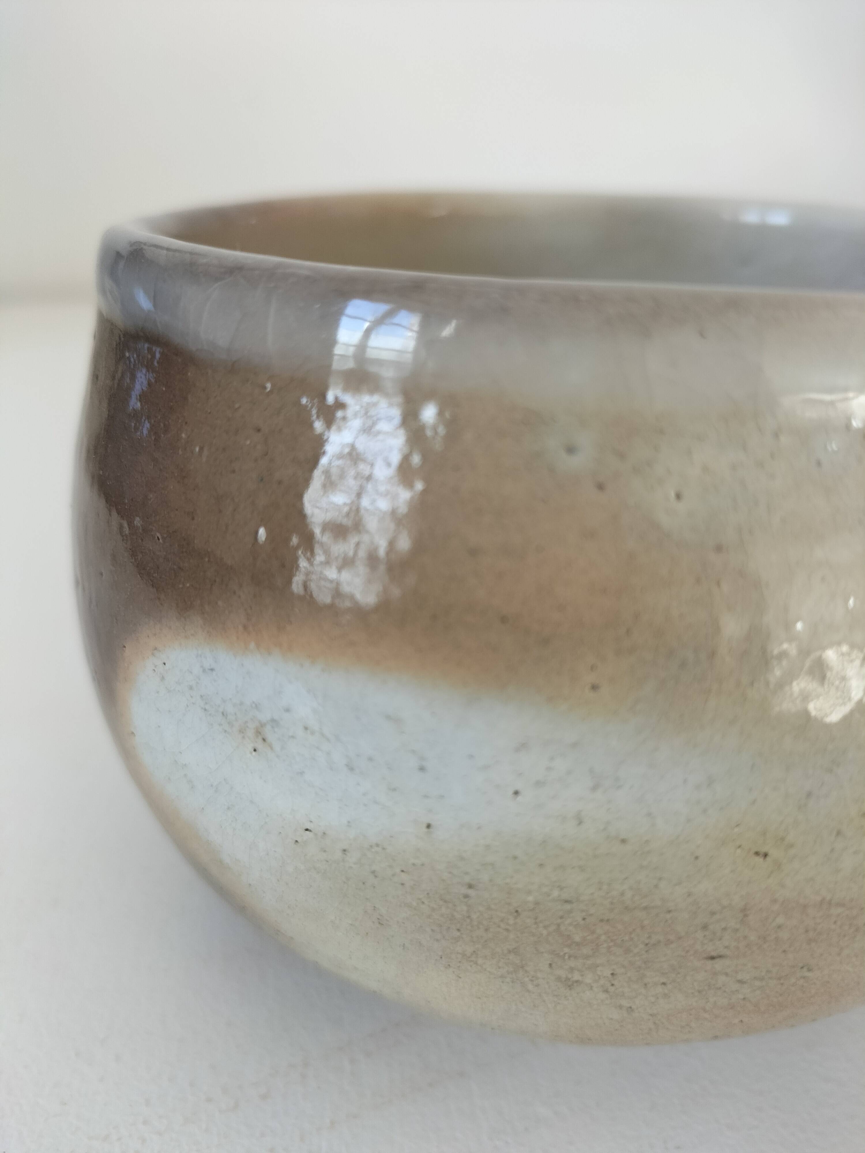 Signed handcrafted stoneware bowl – 70s wasi-sabi style