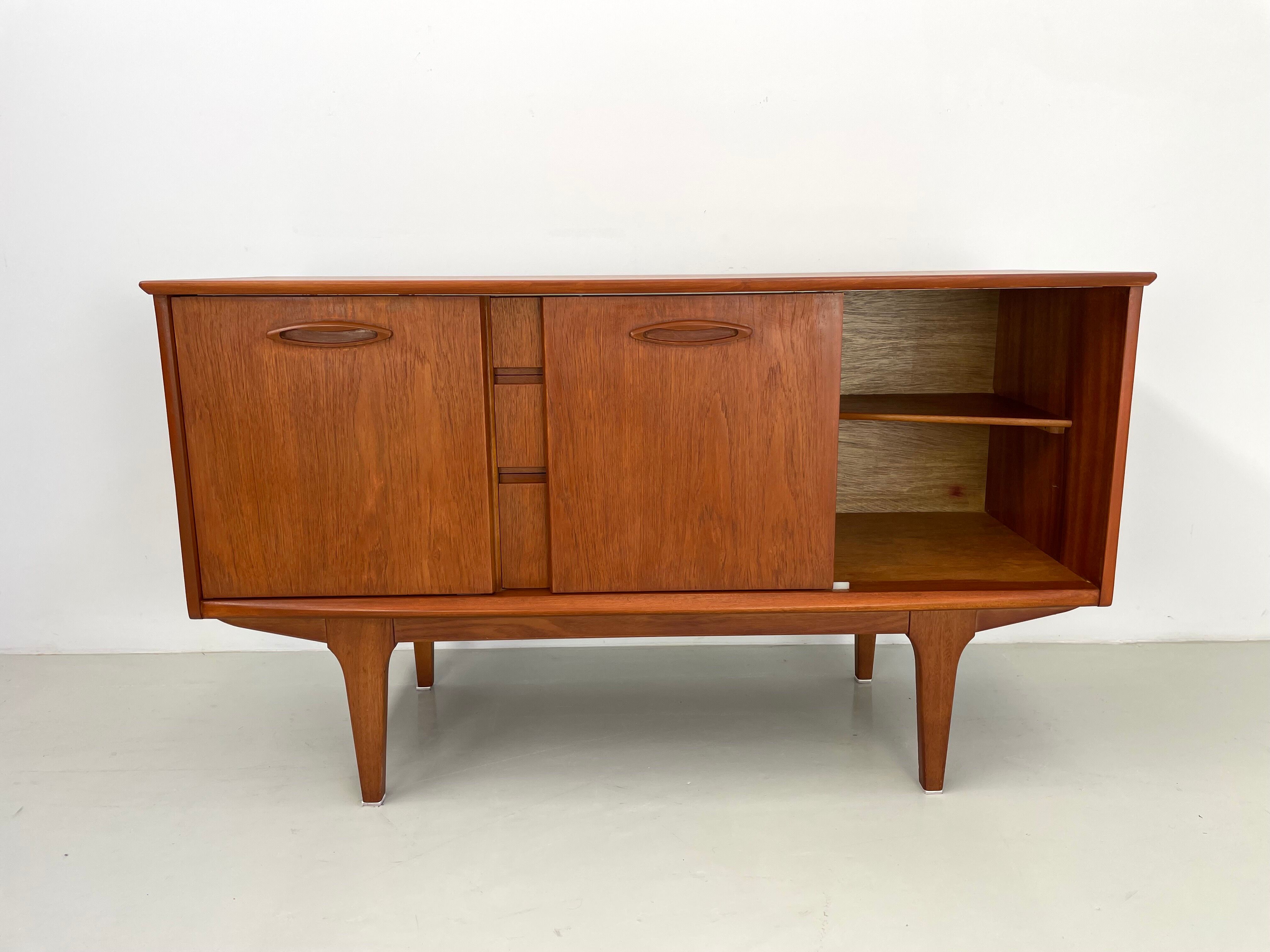 Vintage Jentique sideboard 1960's