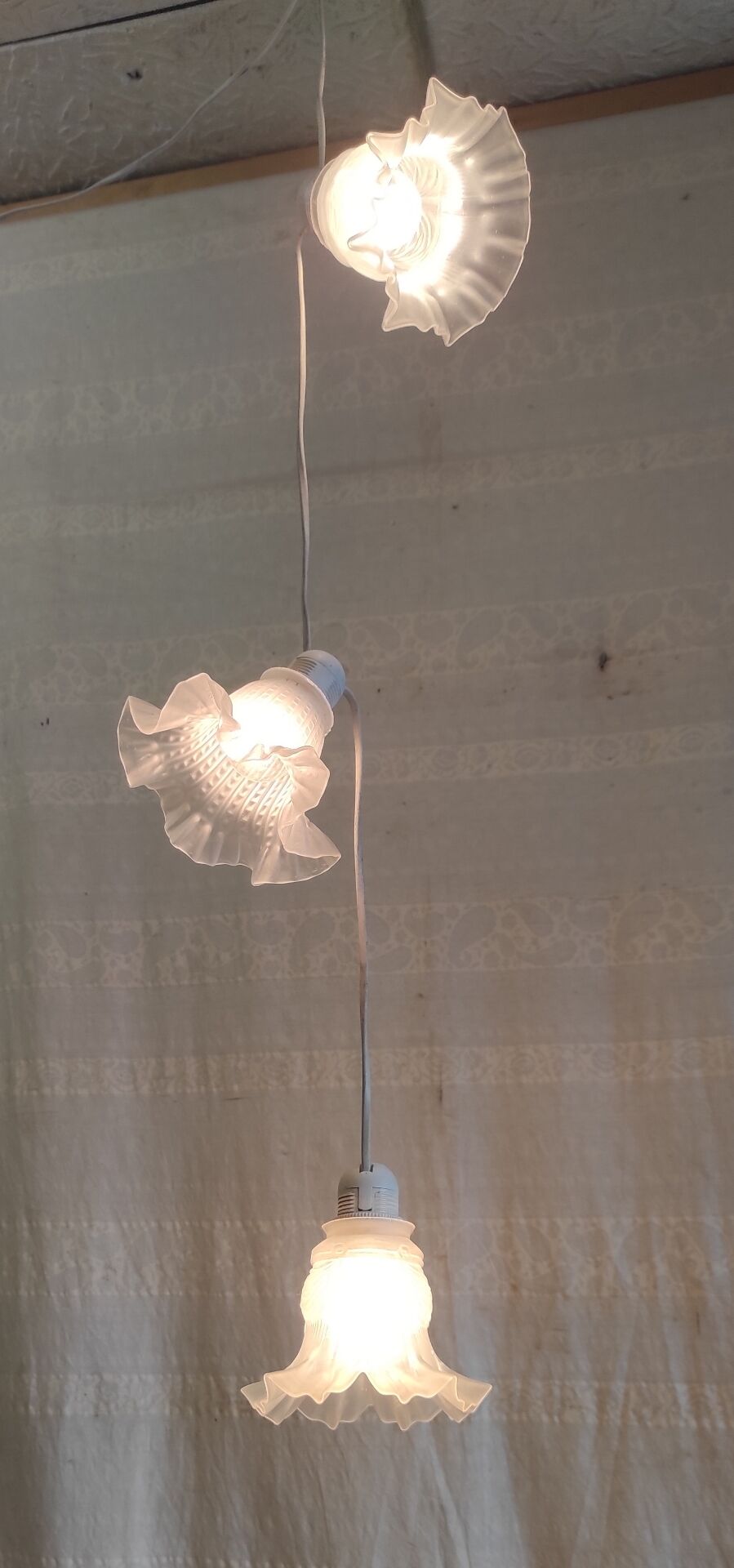 Suspension with 3 glass tulips - mid 20th century.