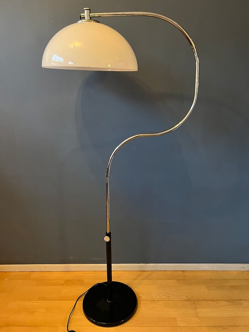 Space age snake floor lamp