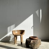 Quadripod chair with round seat and small back in natural monoxyl mango wood