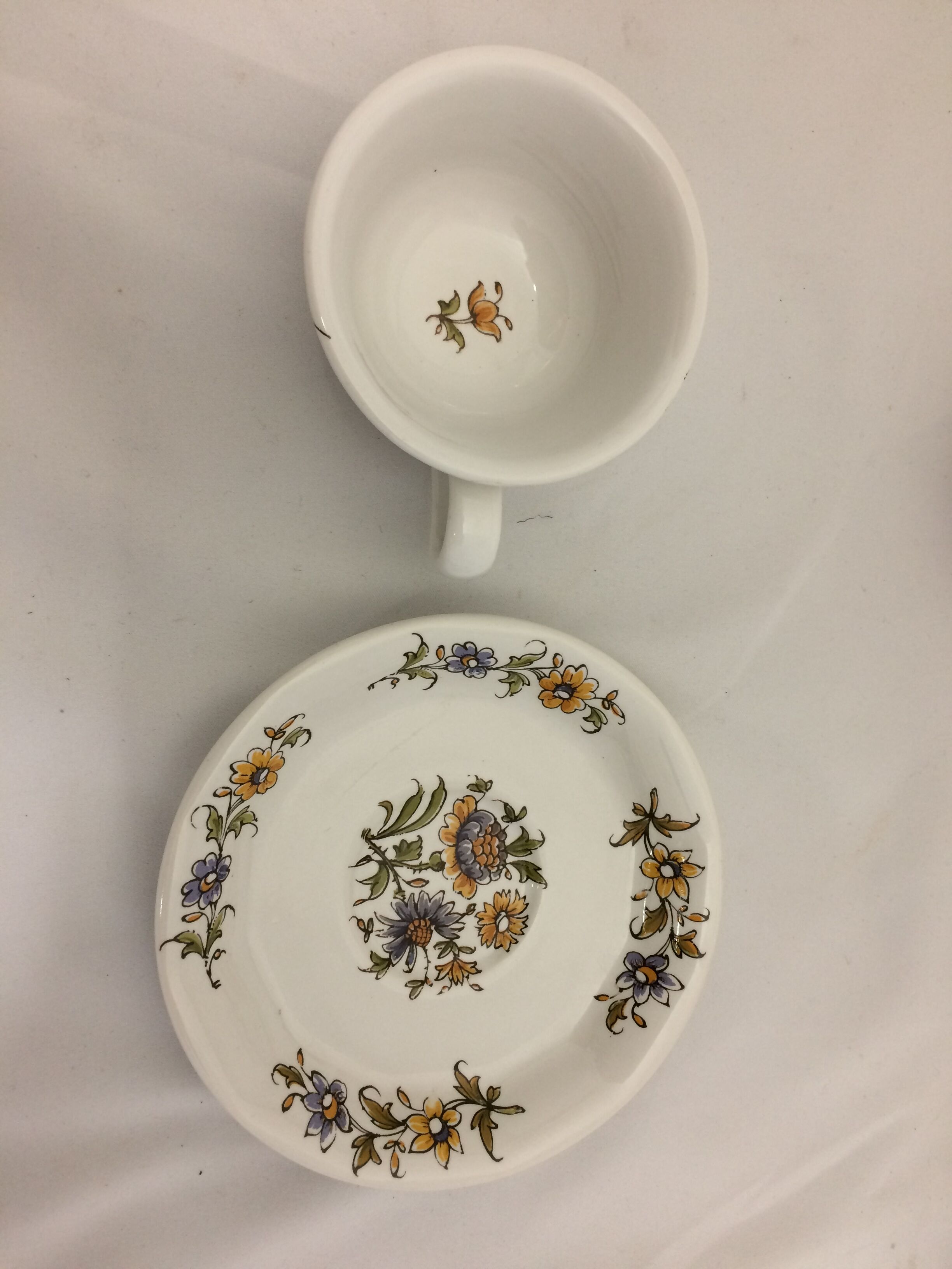 vintage Moustier coffee cups décor