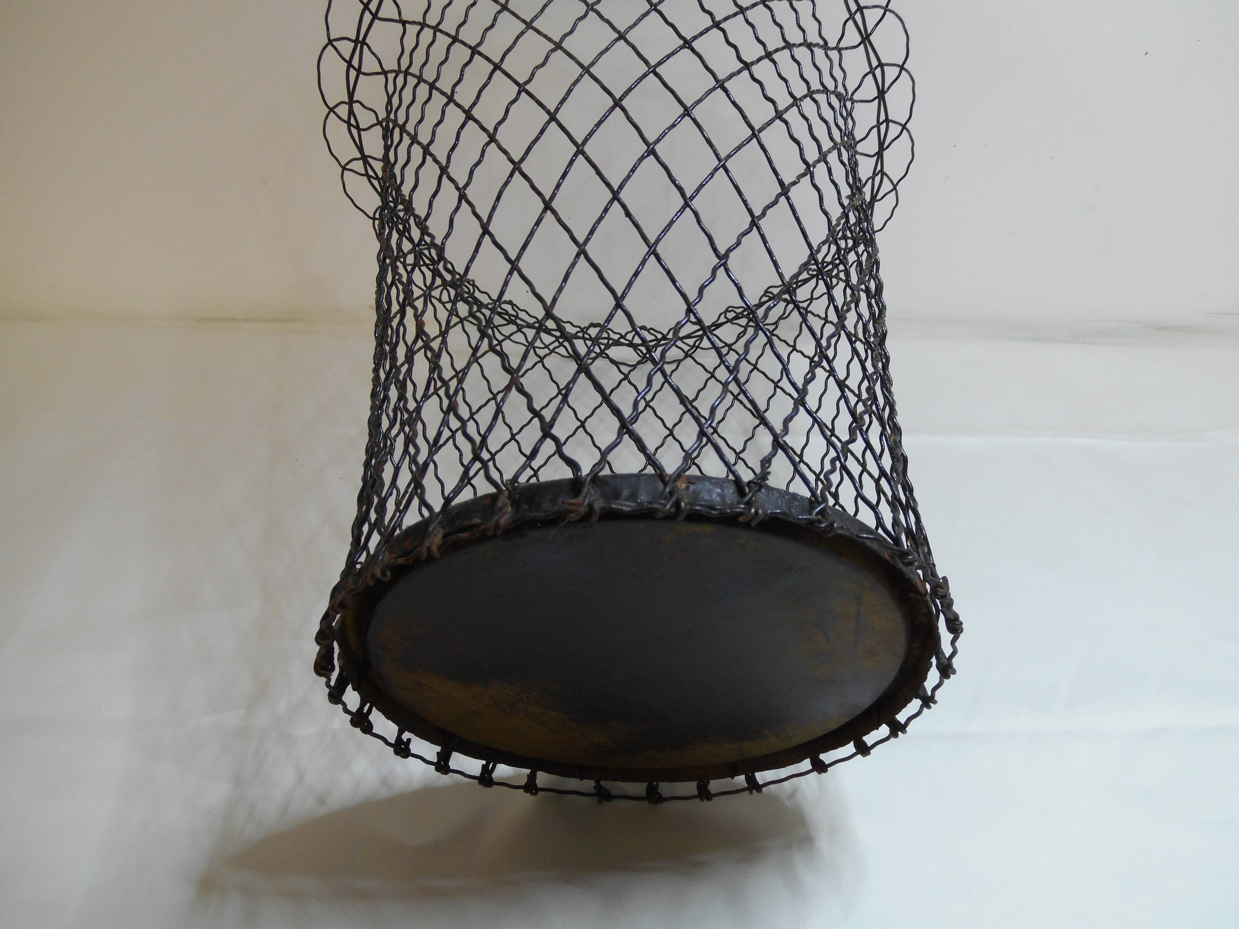 Paper braided metal basket 50's