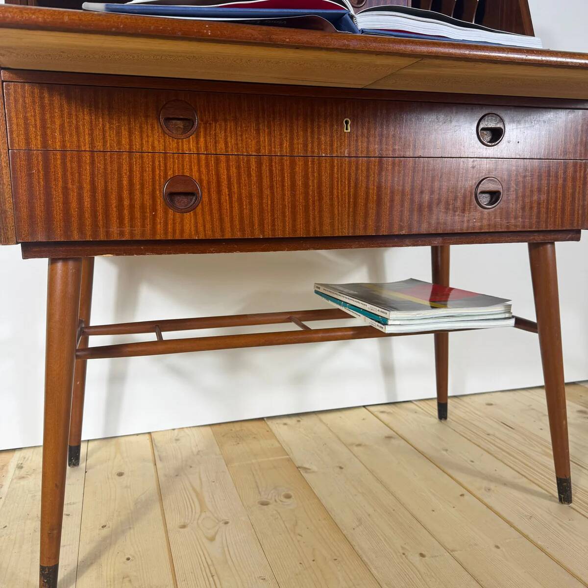 Secretary AB Bröderna Gustafssons – Mid-century Scandinavian design