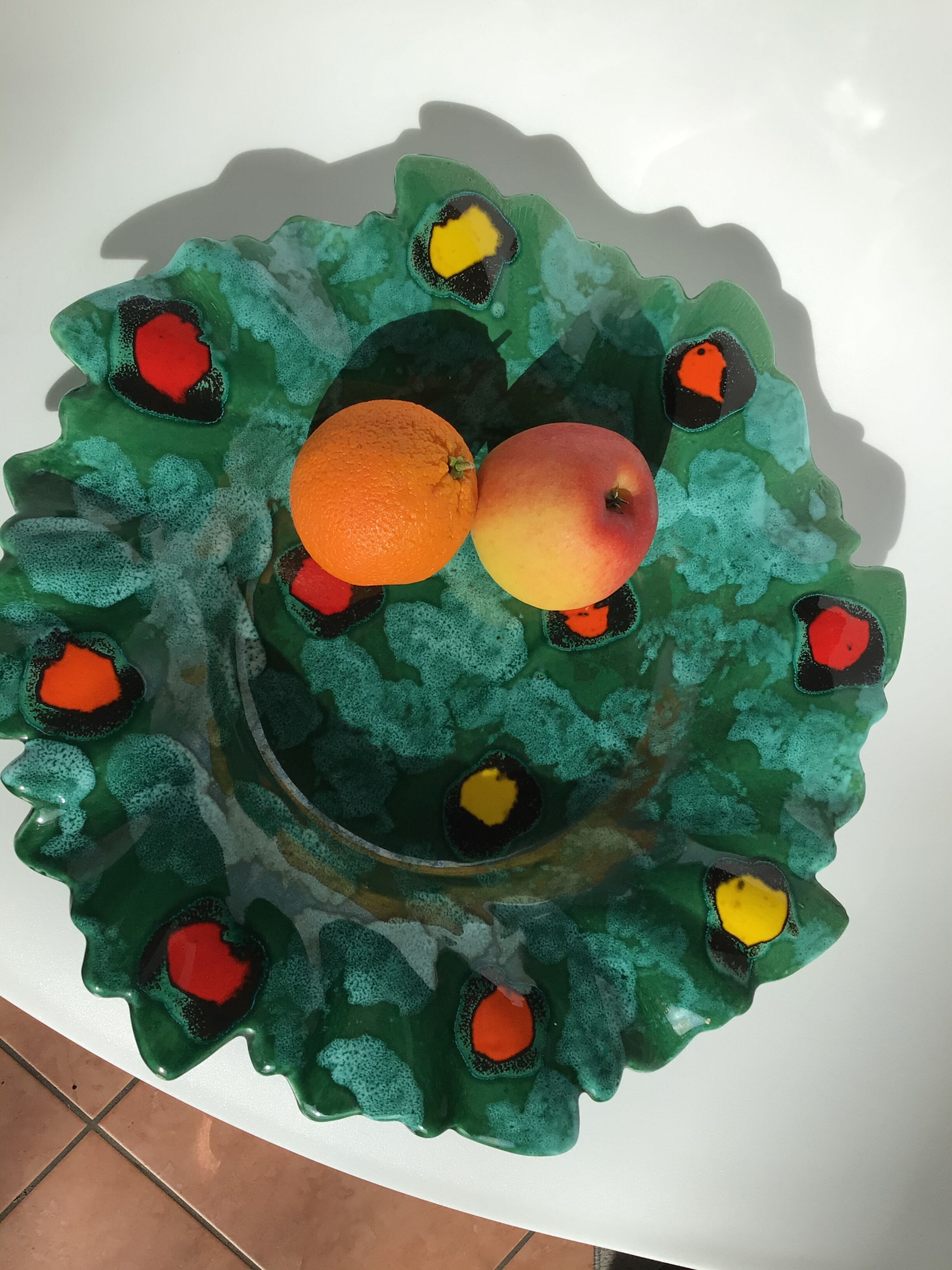 Green earthenware cut edge cut lozenges