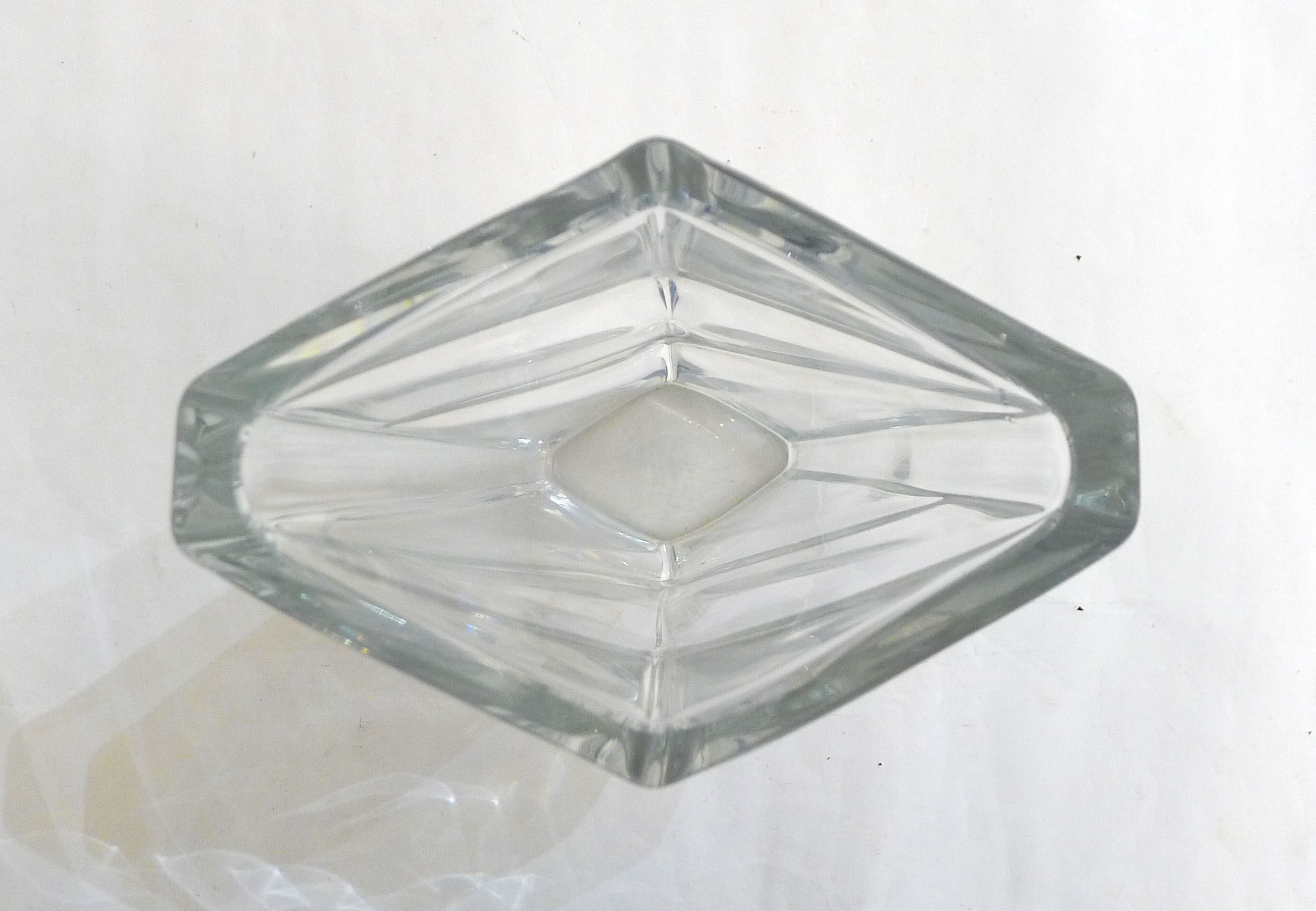 Crystal vase, triangle relief