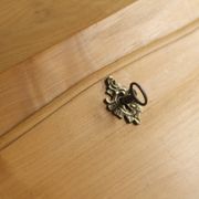 Sloped wooden desk in light wood, ideal for remote work. Secret drawer.