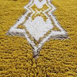 Magnificent handcrafted rug 200cm x 300cm