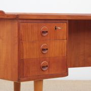 Bureau scandinave boomerang en teck d'Arne Hovmand Olsen