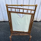 Old gilded wooden screen – Japanese-style fabric