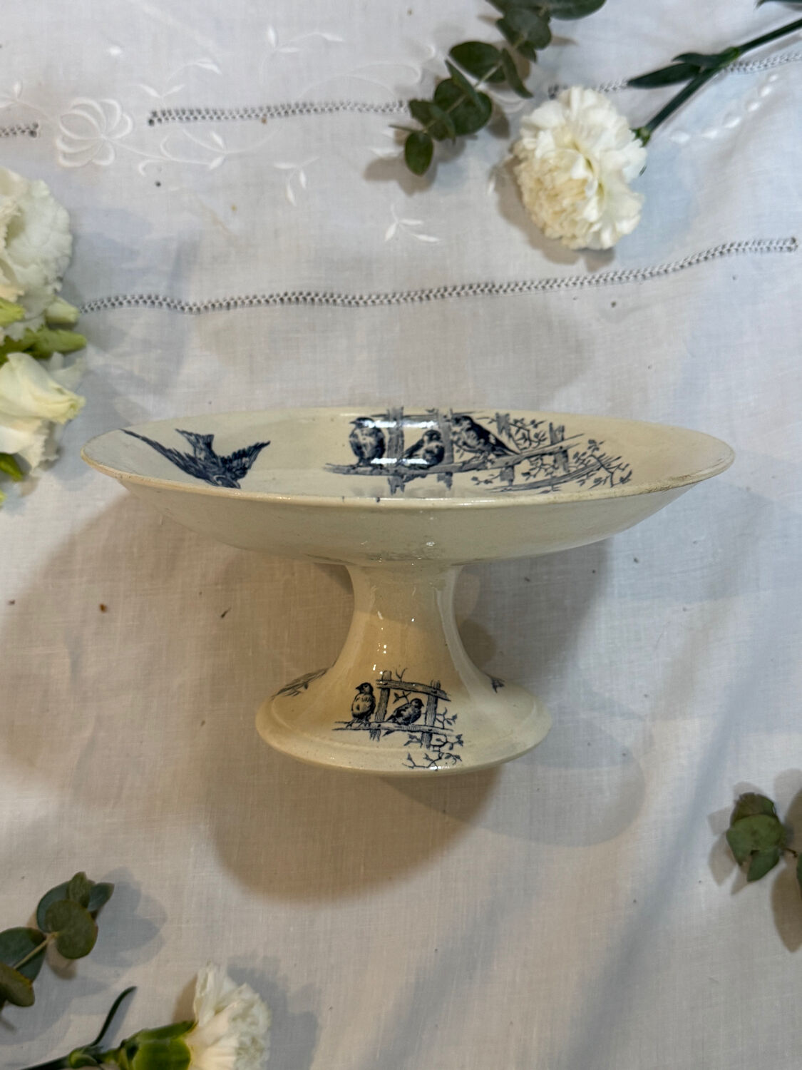 Swallow footed coupe Gien