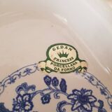 Plat en porcelaine